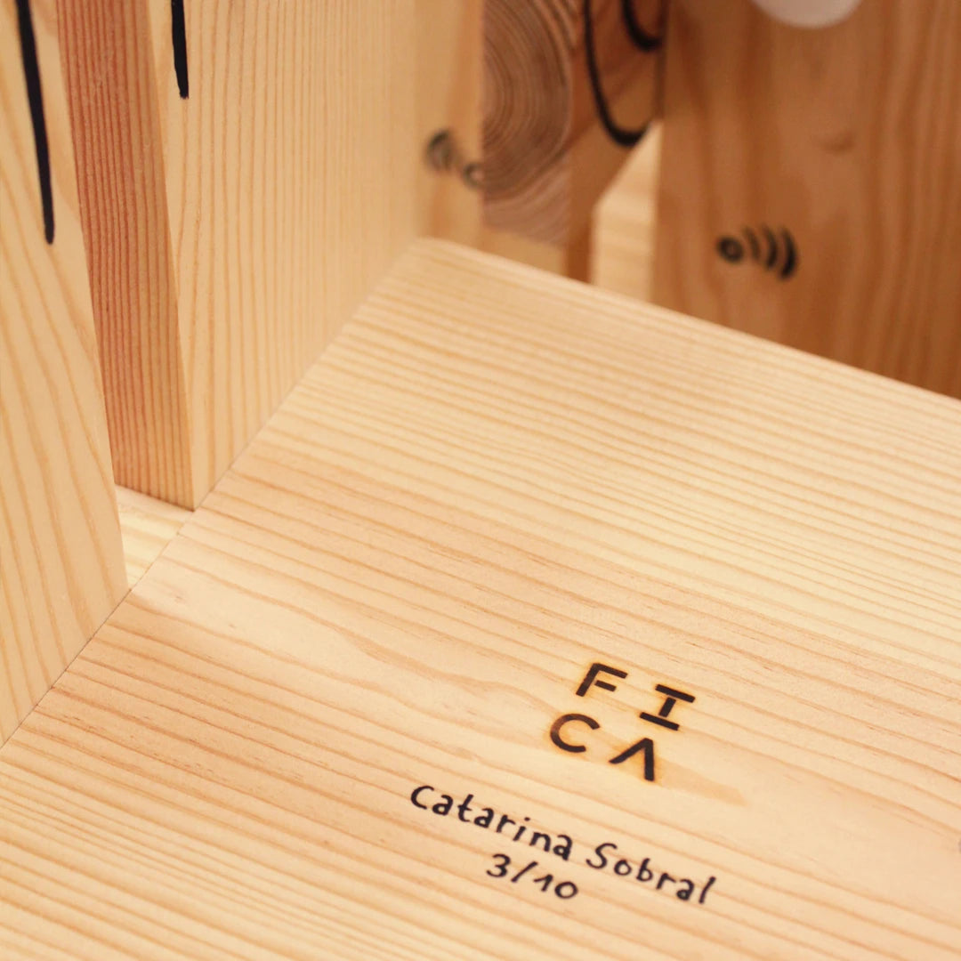 FICA amenomania wood bench illustrated by catarina sobral