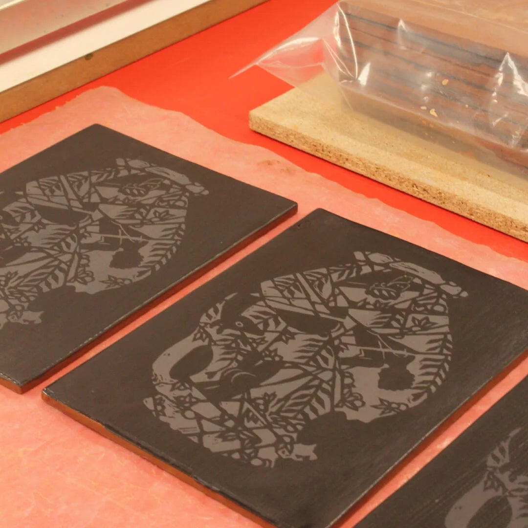 screen printed tile - screen printing with varnish. low relief tile effect